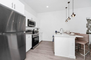 Lovely 5BR Home with Pvt pool and 15 mins to Disney